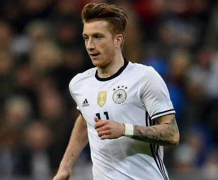 蒂姆在雄鹿比赛中问鼎冠军，势不可挡引发热议！(雄鹿32分大胜活塞)开云体育投注平