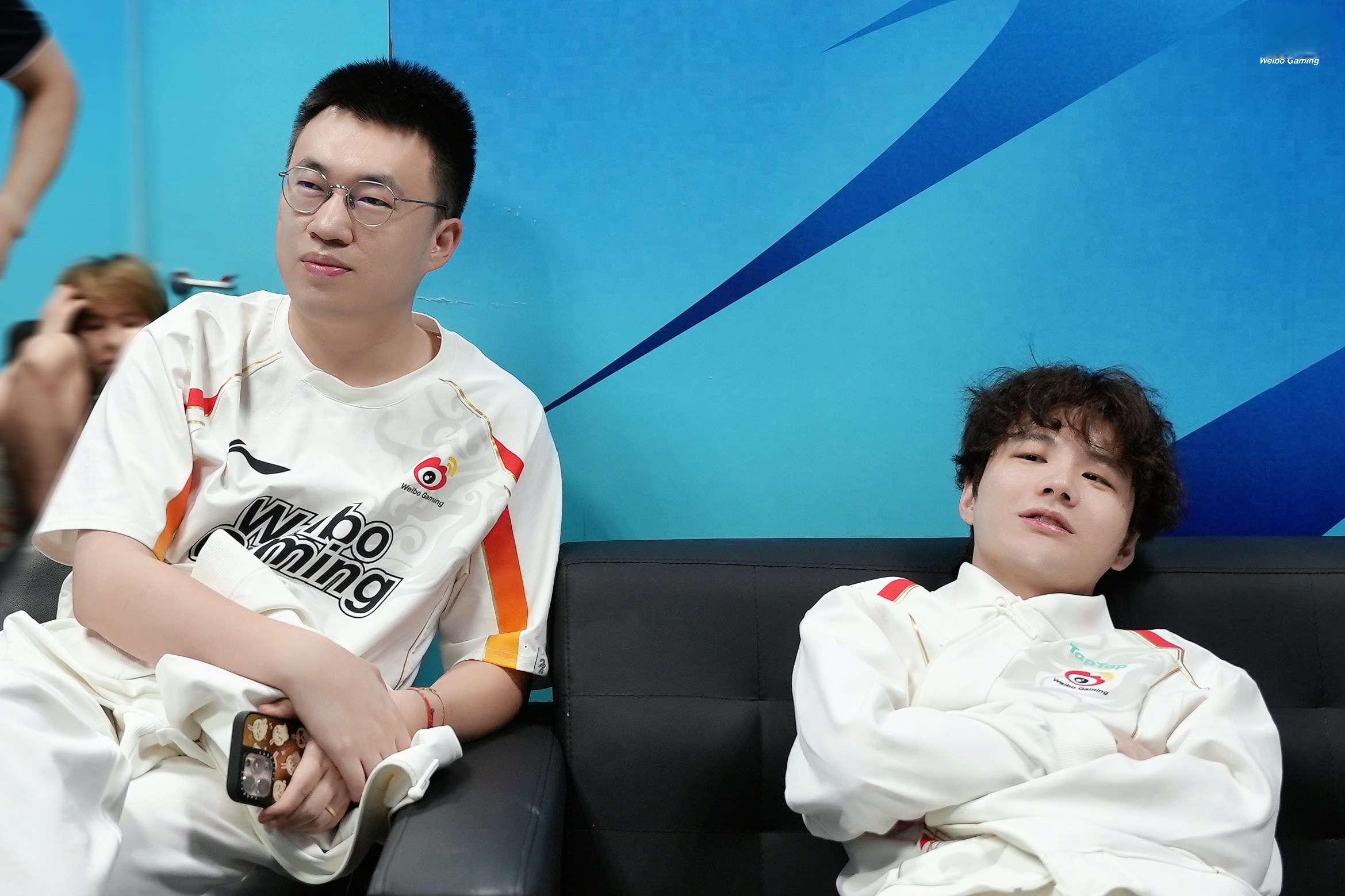  赛文奥特曼x12集全 